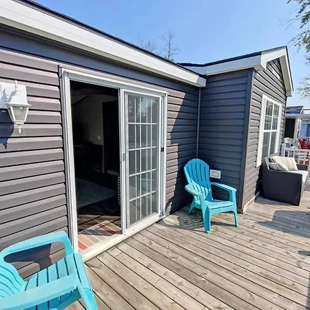 Resort Near Wineries, River, Trails! Large Pool! Niagara-on-the-Lake Exterior photo